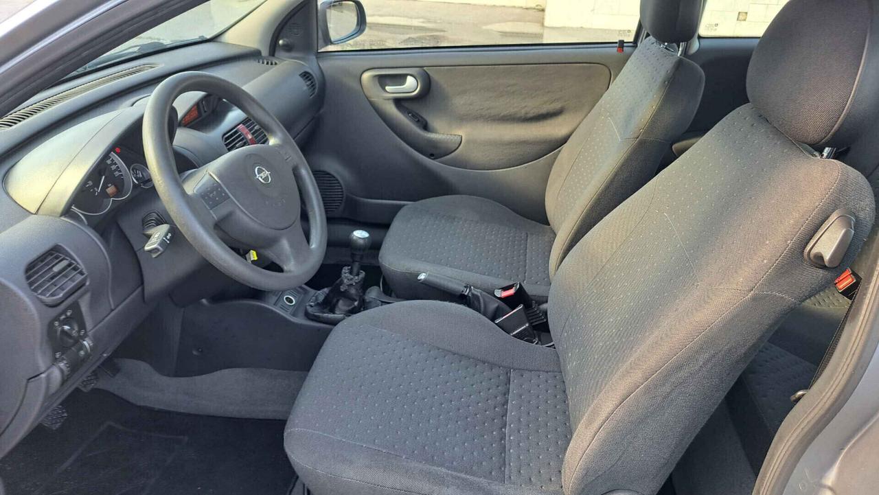 Opel Corsa 1.0i 12V Edition