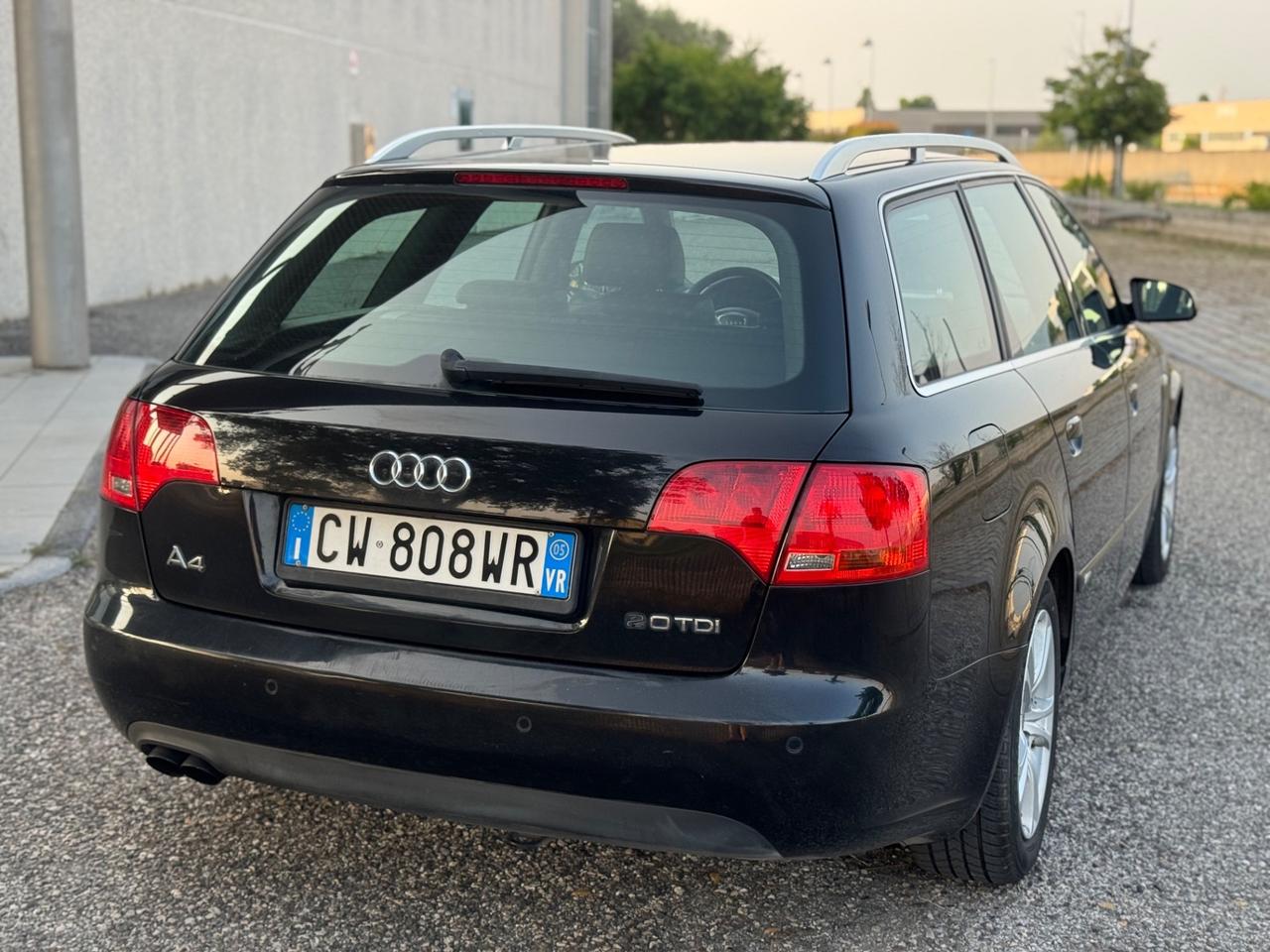 Audi A4 2.0 16V TDI Avant S-Line
