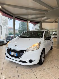 Peugeot 208 1.2 VTi 82 CV 3 porte Allure