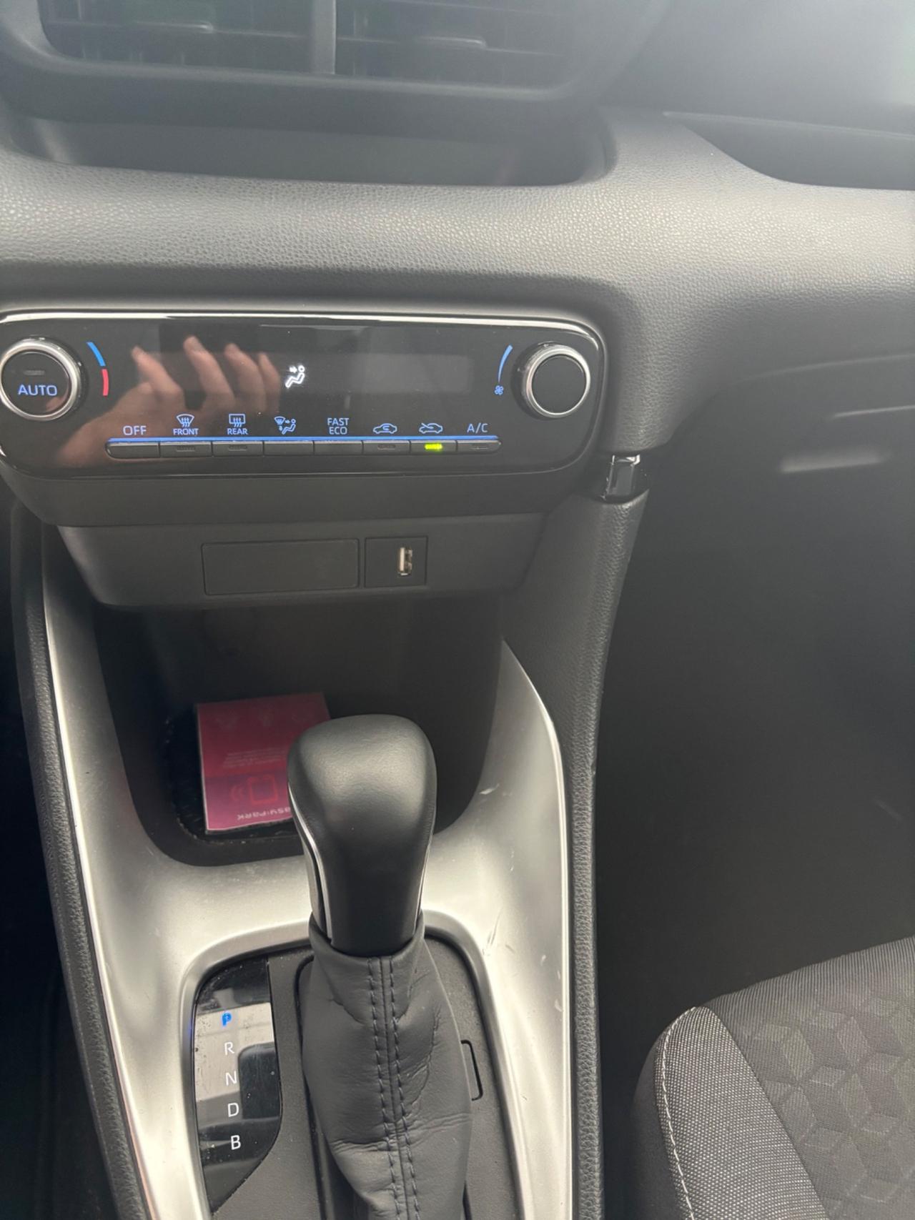 Toyota Yaris 1.5 Hybrid 5 porte Active