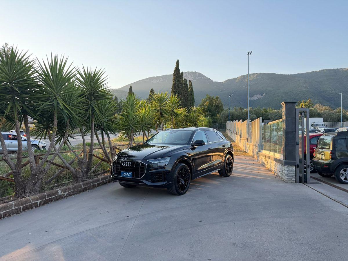 AUDI - Q8 - 50 TDI 286 CV quattro tiptronic Sport