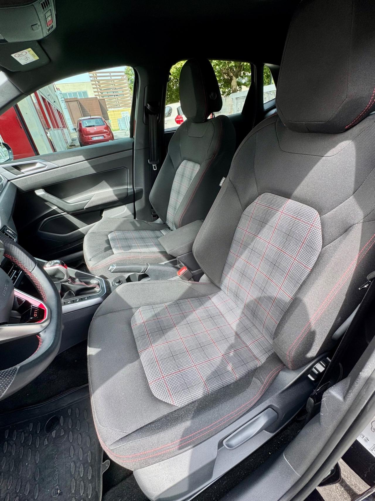 Volkswagen Polo 2.0 TSI DSG GTI