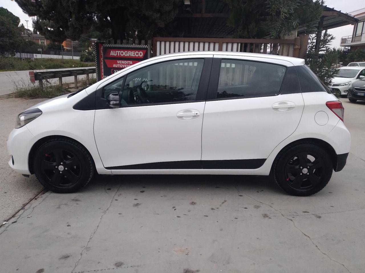 Toyota Yaris 1.0 5 porte Lounge