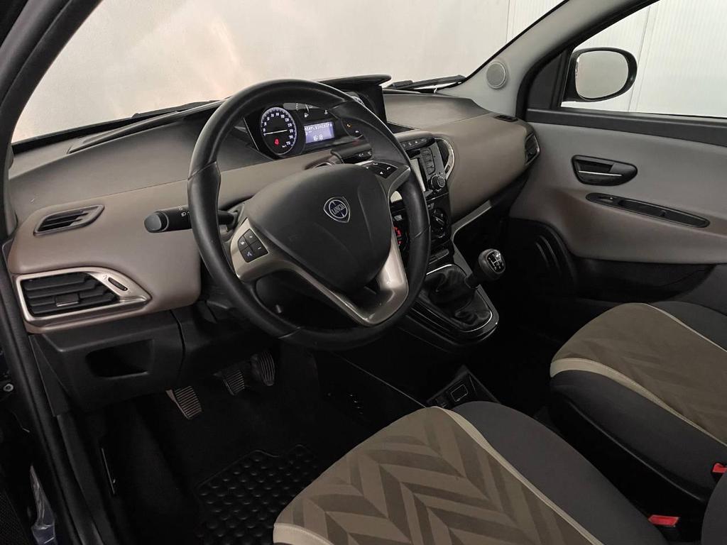 Lancia Ypsilon 5 Porte 0.9 Twinair Ecochic Silver