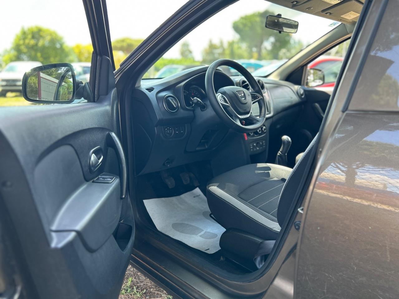 Dacia Sandero Stepway 0.9cc*NAVI*GPL FABBRICA*NEOPATENTATI*
