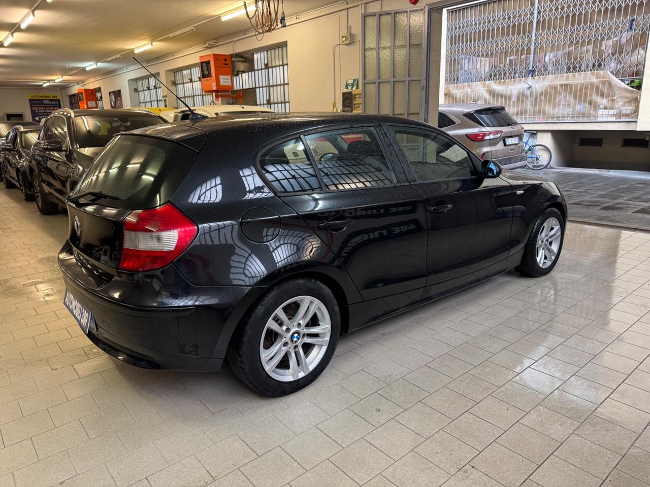 Bmw 118 118d cat 5 porte Eletta