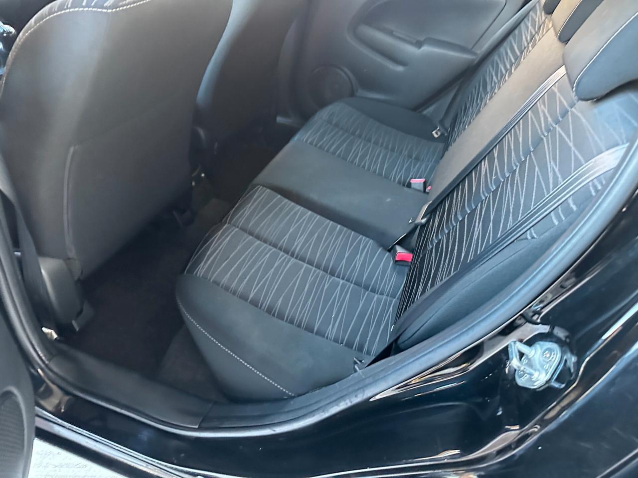 Mazda 2 1.3 (12 RATE)