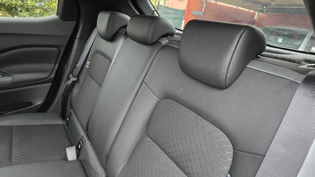 Nissan Juke 1.0 DIG-T 114 CV N-Connecta