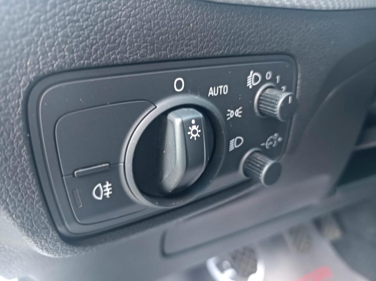 Audi Q2 30 TFSI Business