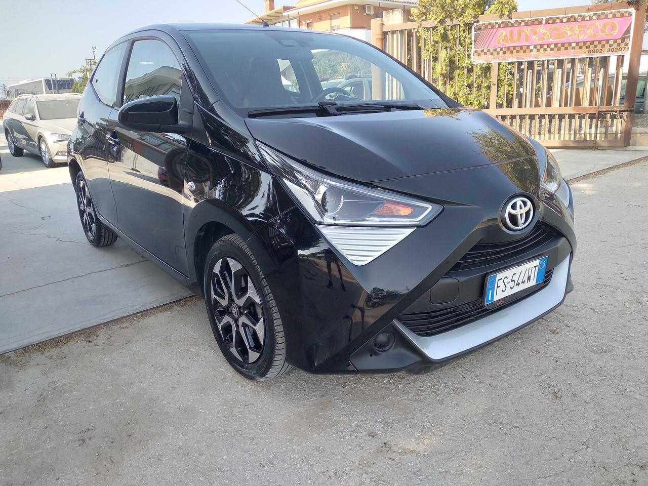 Toyota Aygo 1.0 VVT-i 72 CV 5 porte x-play