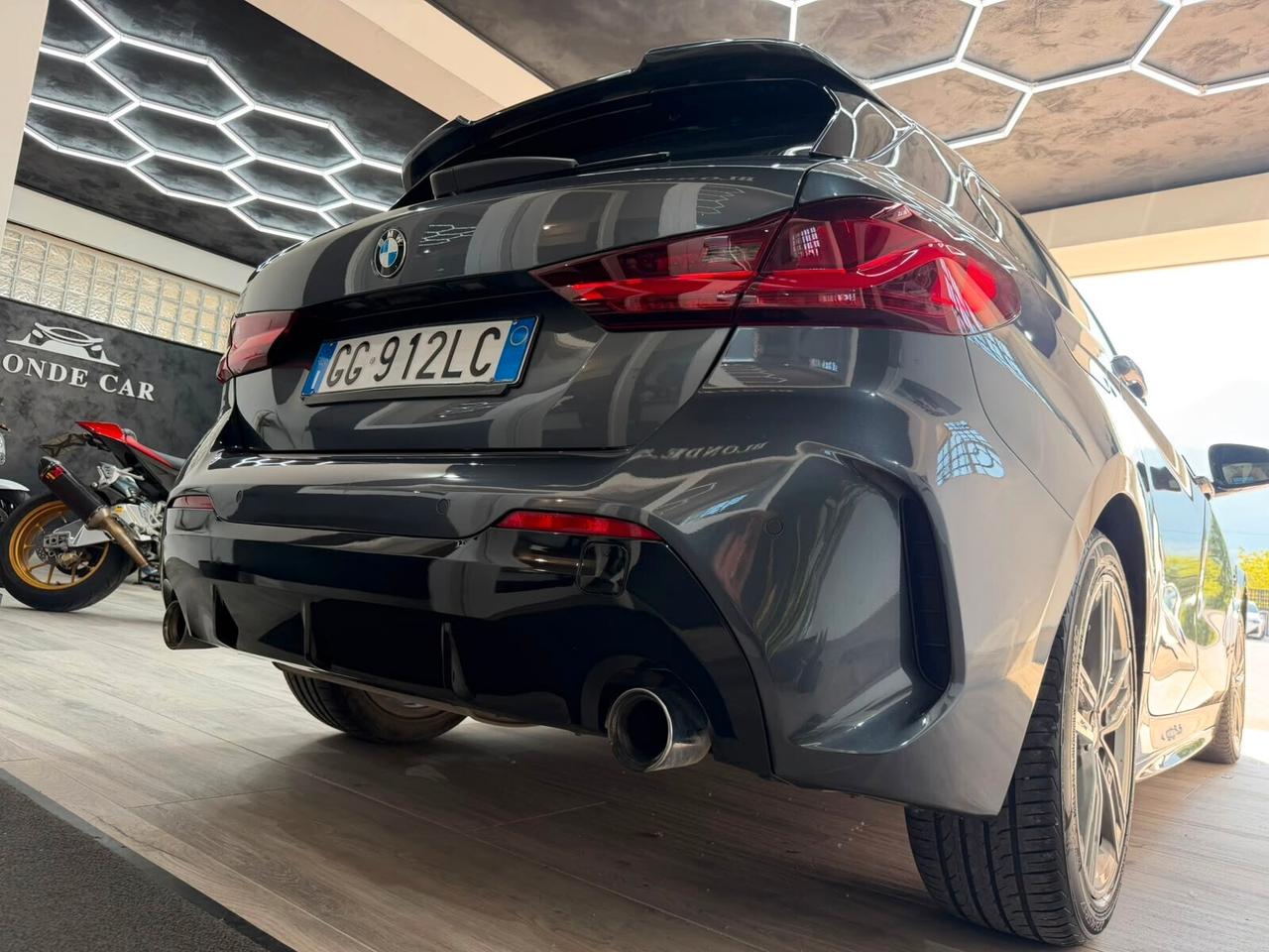 Bmw 118 118d 5p. Msport