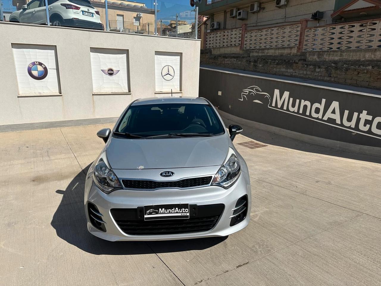 Kia Rio 1.1 CRDi 5p. Cool Adatta a Neopatentati