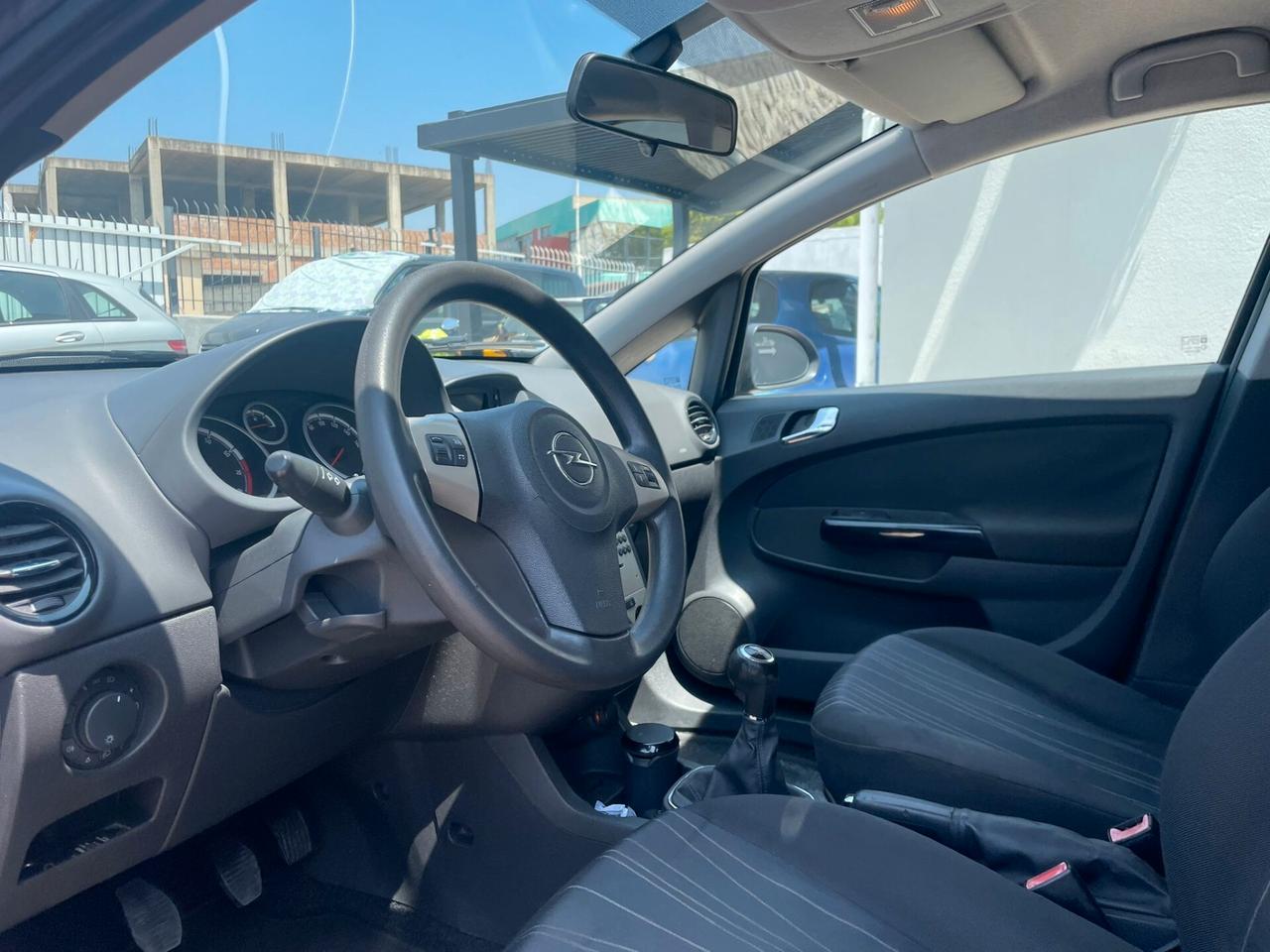Opel Corsa 1.2 benzina 80 CV
