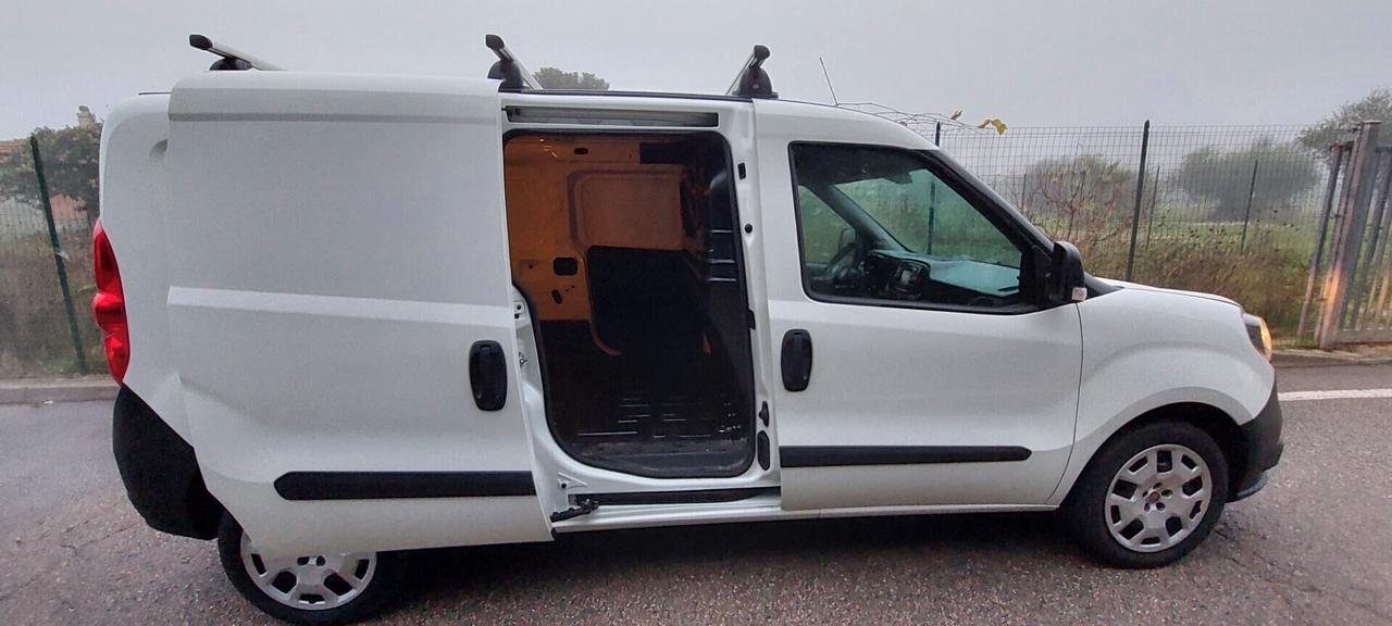 DOBLO" MAXI CARGO 3 POSTI 1,4 T-JET 120 CV METANO DI SERIE POCHI KM PARI AL NUOVO FULL FULL