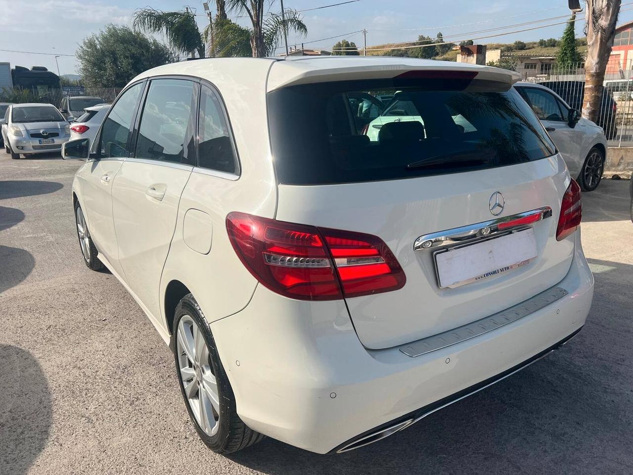Mercedes-Benz classe B200 136cv Premium 2015