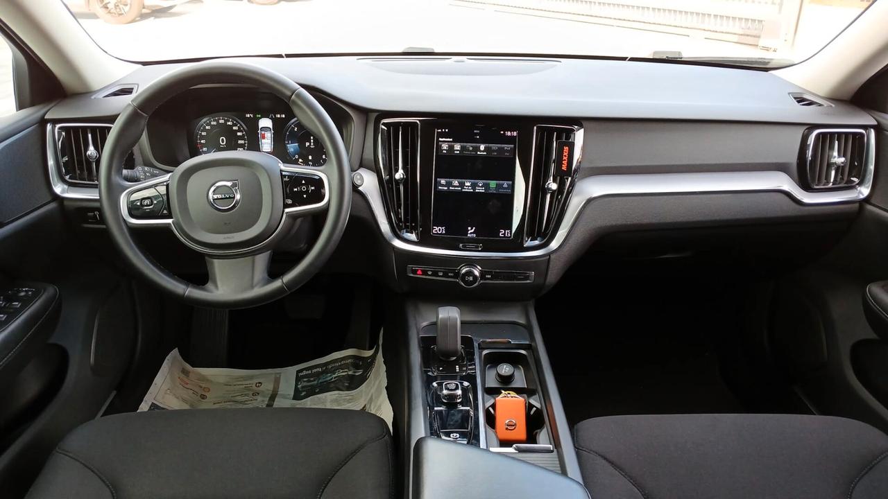 Volvo V60 Cross Country B4 (d) AWD automatico Core
