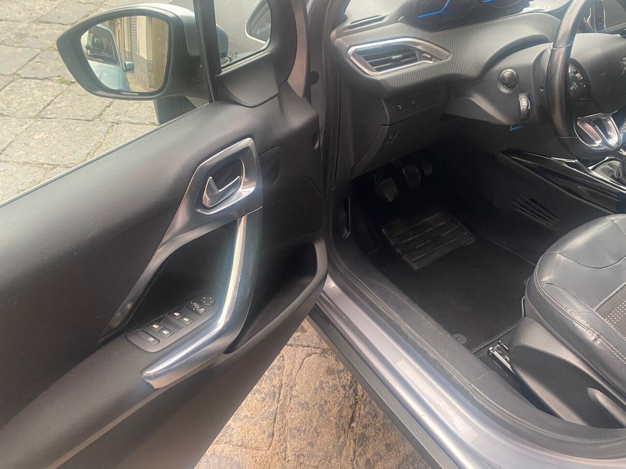 Peugeot 2008 BlueHDi 120 S&S Allure