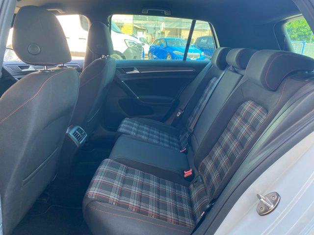 VOLKSWAGEN Golf GTI 7.5 230 cv Autom