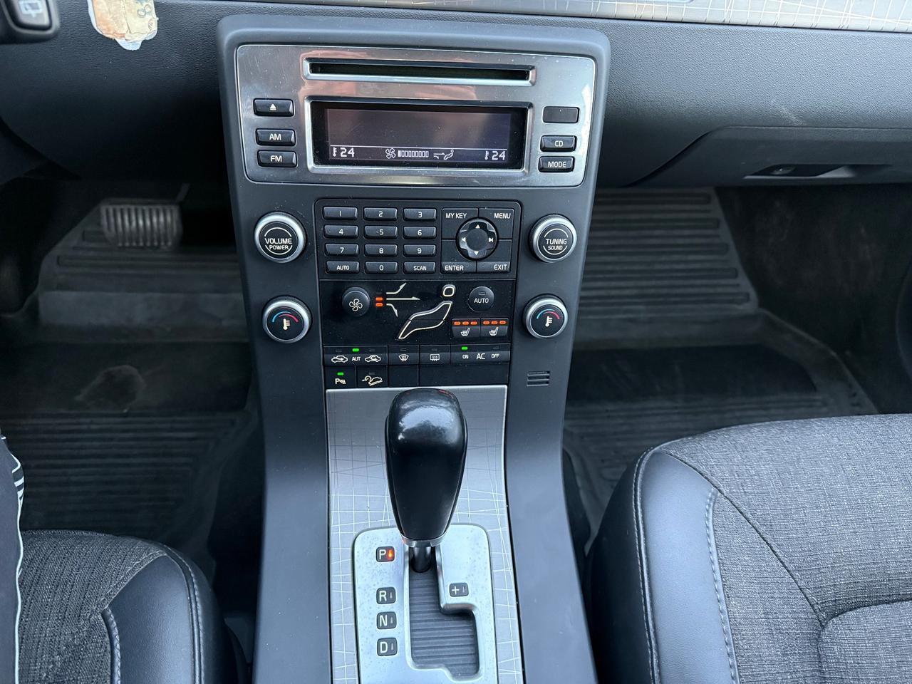 Volvo XC 70 D5 2.4d 185CV AWD AUTOMATICO Momentum