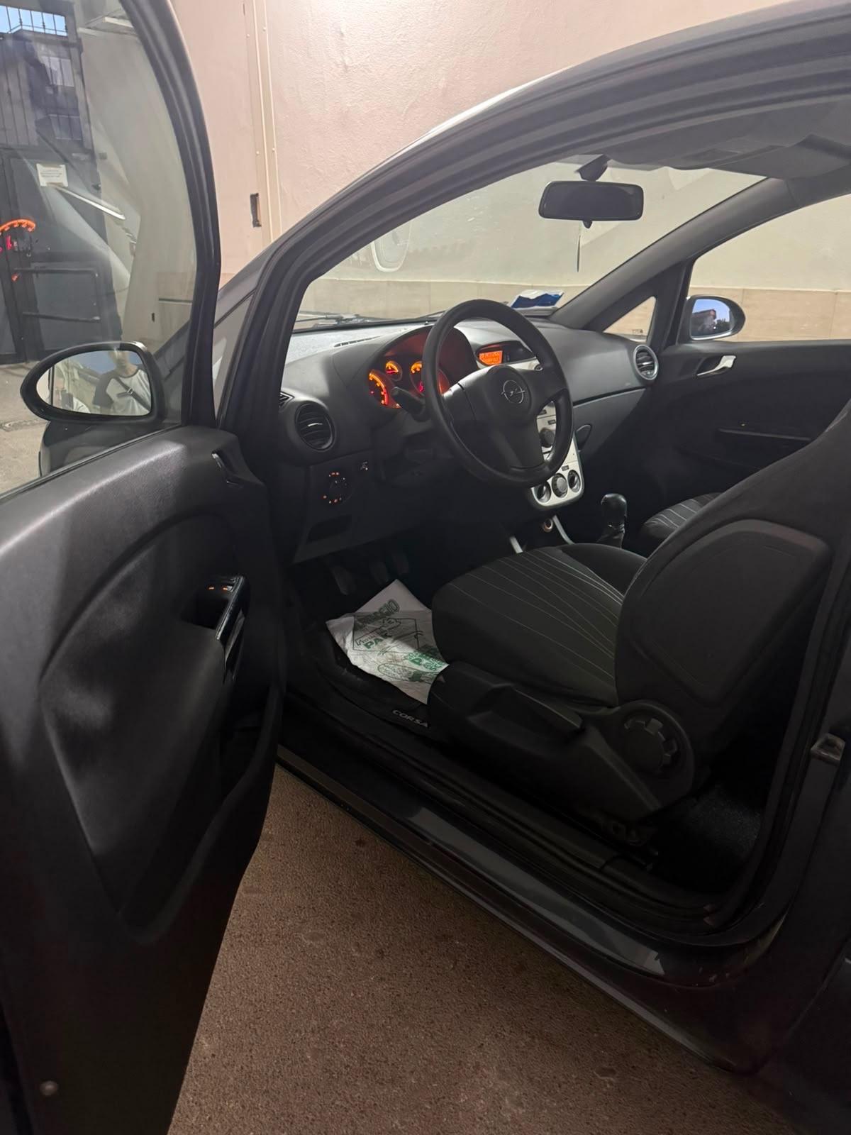 Opel Corsa 1.0 12V 3 porte Club