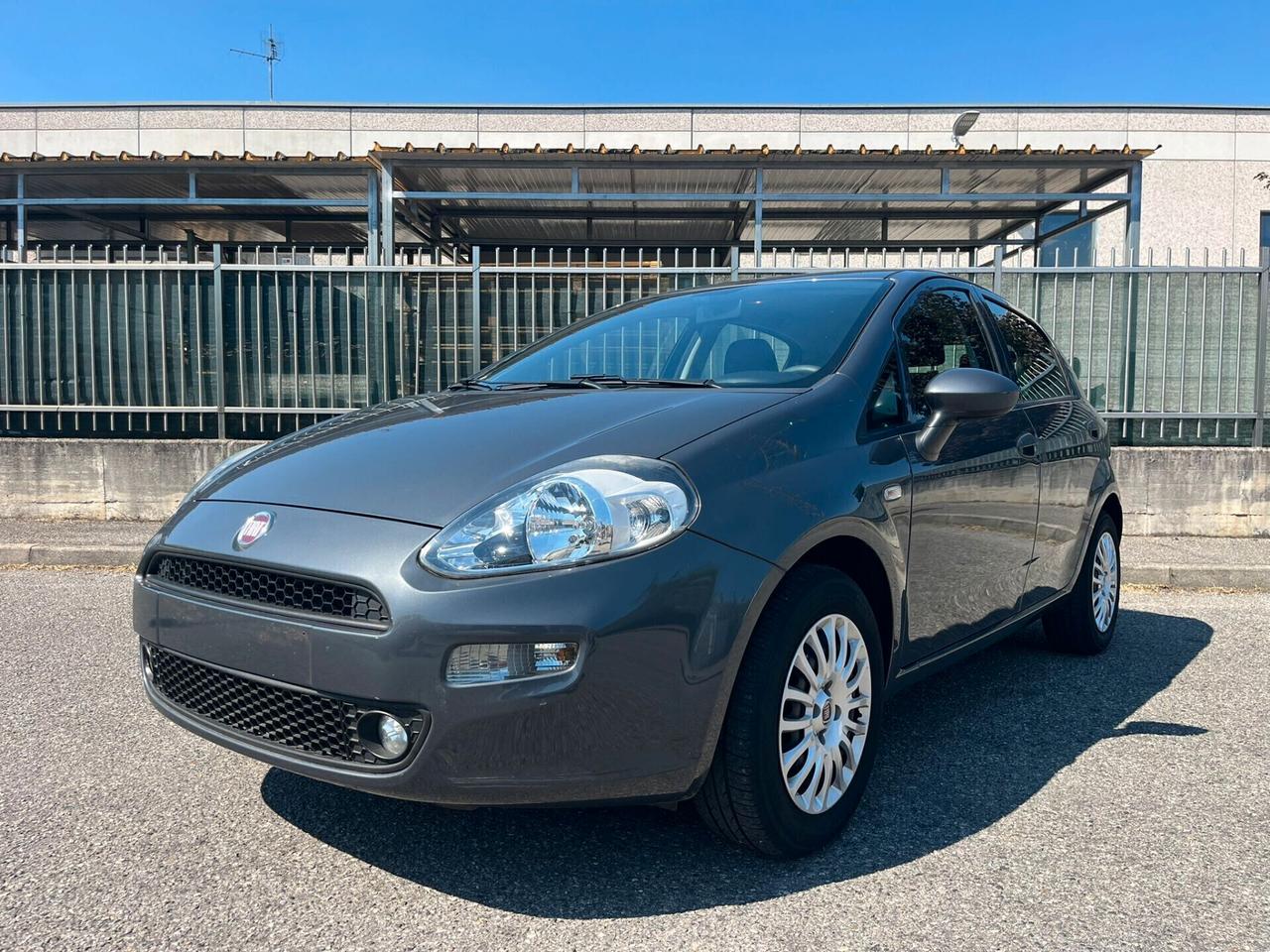 Fiat Punto 1.2 8V 5p solo 22.000 km