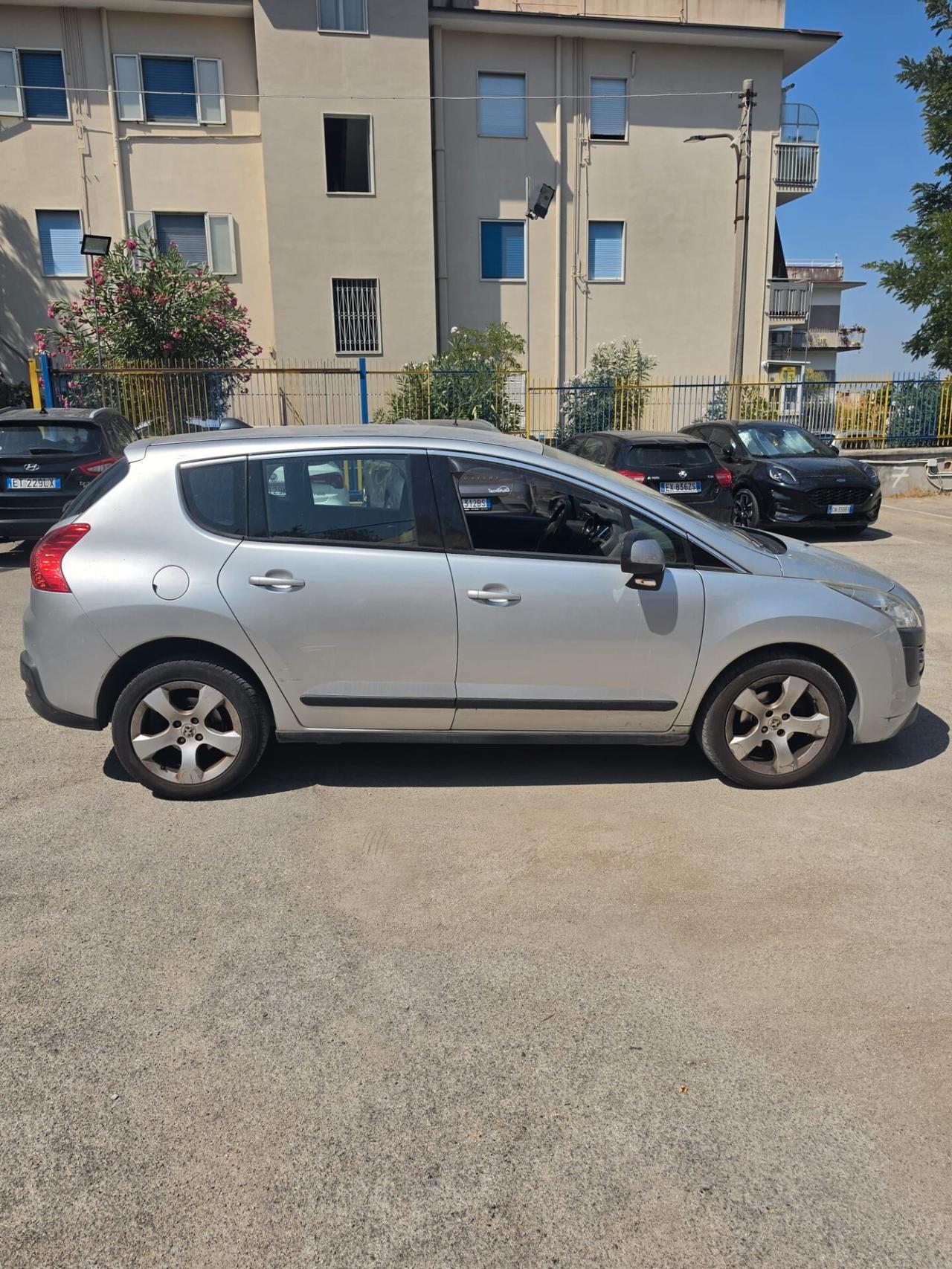 Peugeot 3008 1.6 HDi 115CV Allure