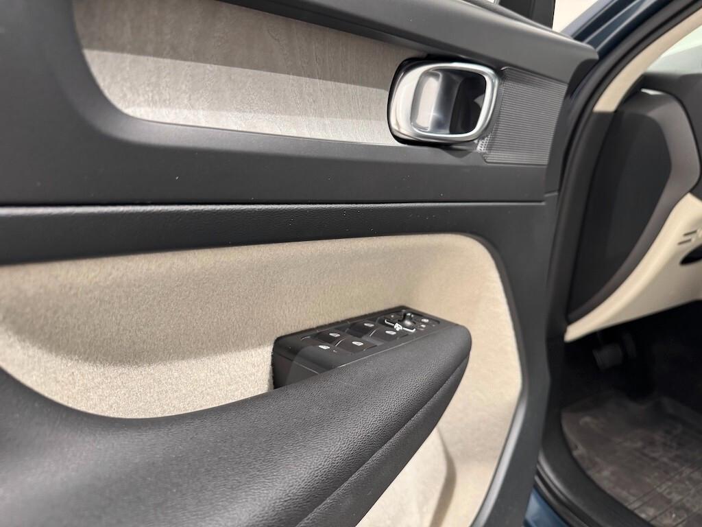Volvo XC40 D4 AWD Geartronic Inscription