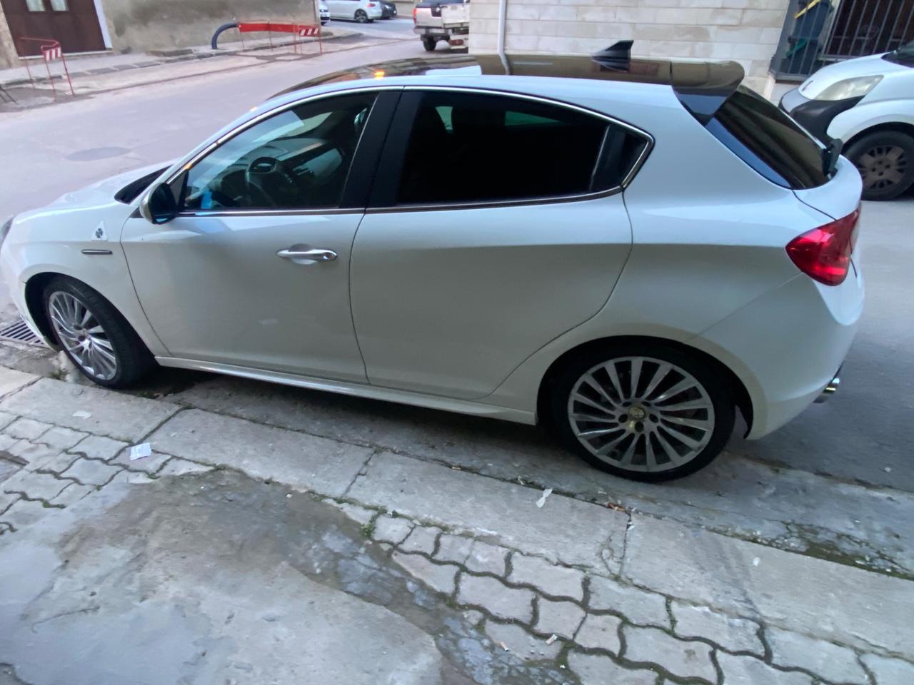 Alfa Romeo Giulietta 1750 TBi Quadrifoglio Verde