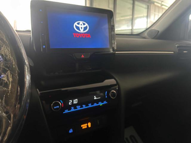 TOYOTA Yaris Cross 1.5 Hybrid 5p. E-CVT AWD-i Lounge