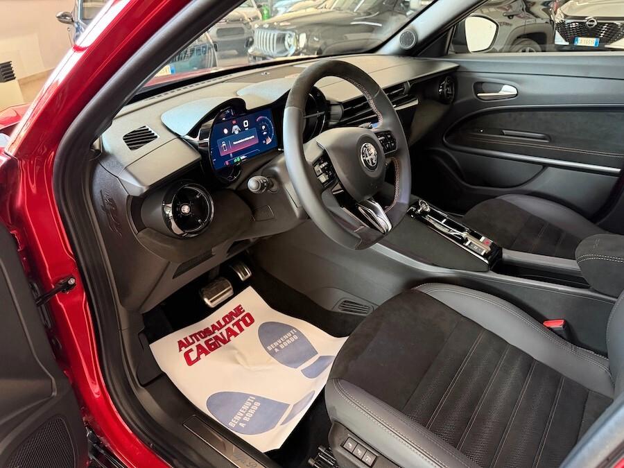 Alfa Romeo Junior 1.2 145 CV Hybrid eDCT6 Q4 Intensa Km 1200 ROSSO BRERA 4X4