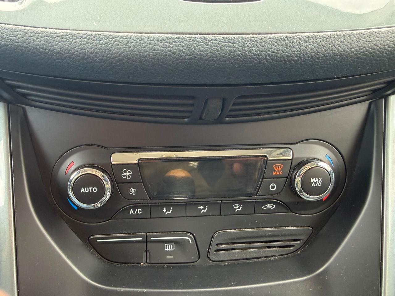 Ford C-Max 1.6 TDCi 115CV Titanium VOLANO, FRIZIONE E DISTRIBUZIONE SOSTITUITI