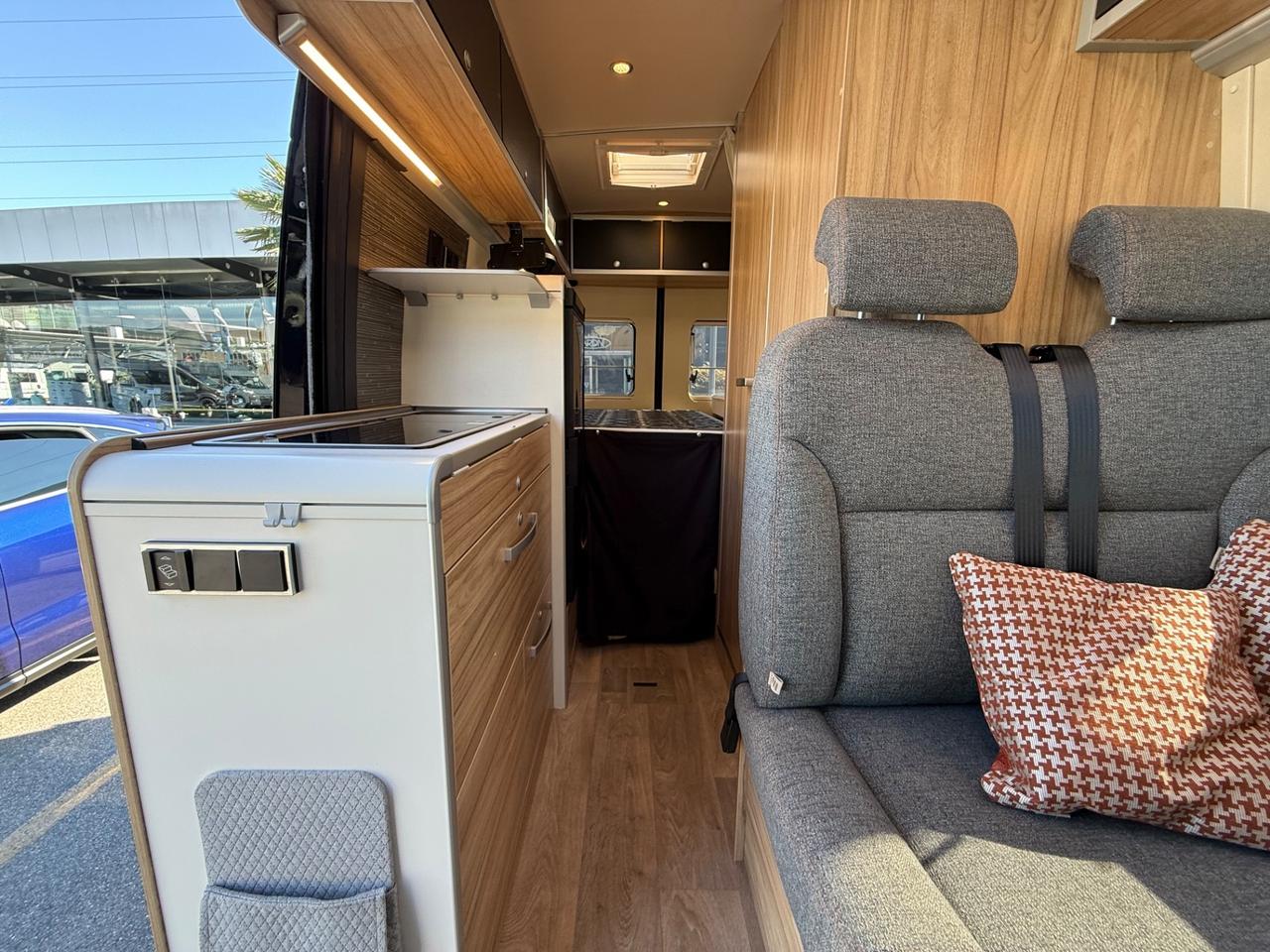 HYMER GRAND CANYON S CROSSOVER 5.93 MERCEDES AUTOMATICO
