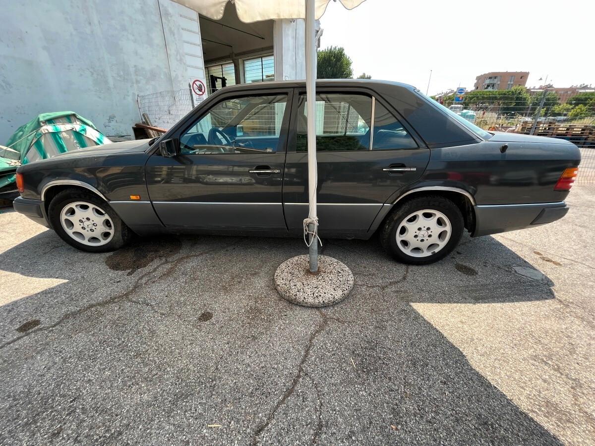 Mercedes-benz 230 E ASI
