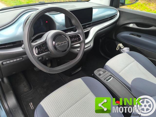 FIAT 500e Berlina 42 kWh La Prima