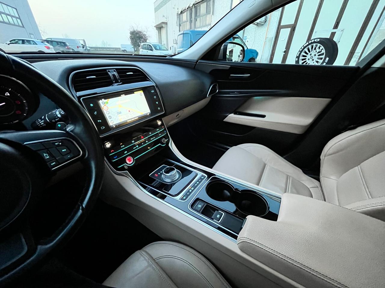 Jaguar XE 2.0 D Turbo Portfolio