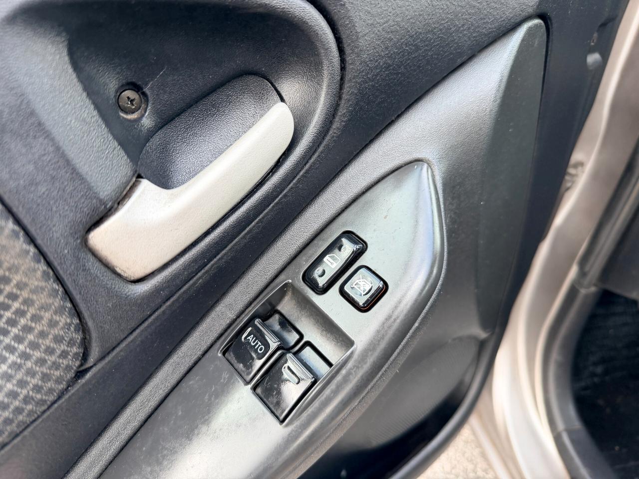 Toyota Yaris 1.4 tdi D-4D cat 5 porte