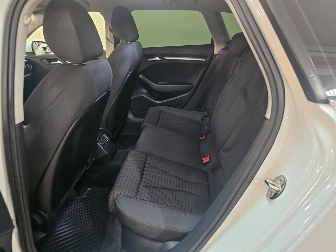 Audi A3 2.0 TDI 150 CV clean diesel Ambition