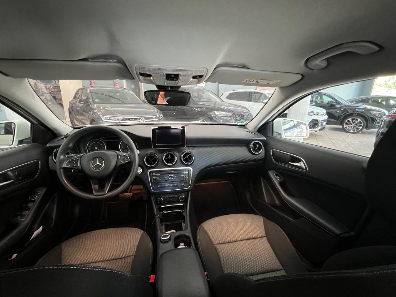 Mercedes-benz GLA 200 d Automatic Business
