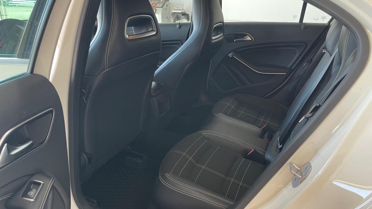 Mercedes-benz A 180 d Premium