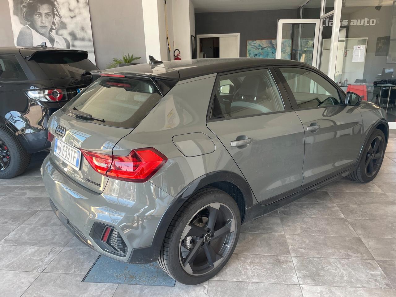 Audi A1 allstreet 30 TFSI S tronic Identity Contrast