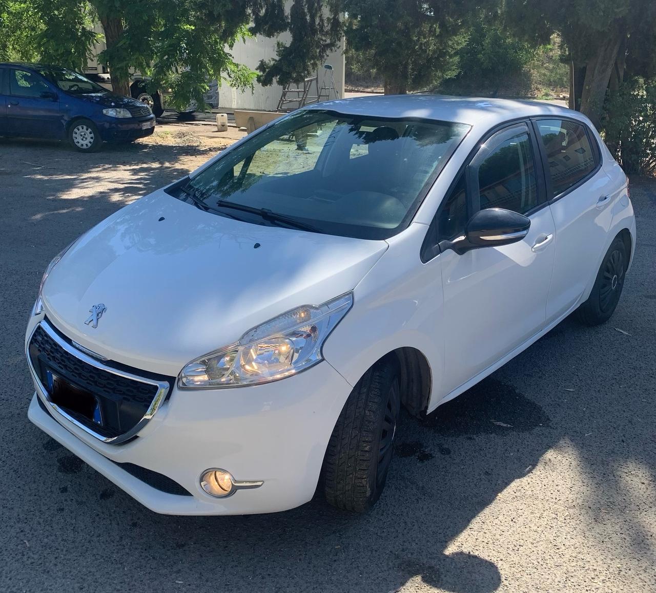 Peugeot 208 1.4 HDi 68 CV 5p Allure 120000