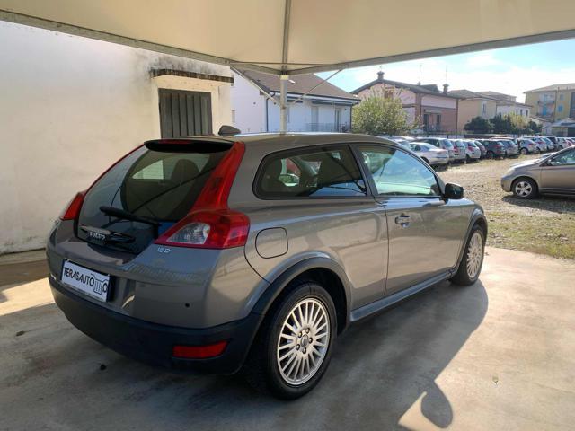 VOLVO C30 1.6 DIESEL FARI FENDINEBBIA IN PRONTA CONSEGNA