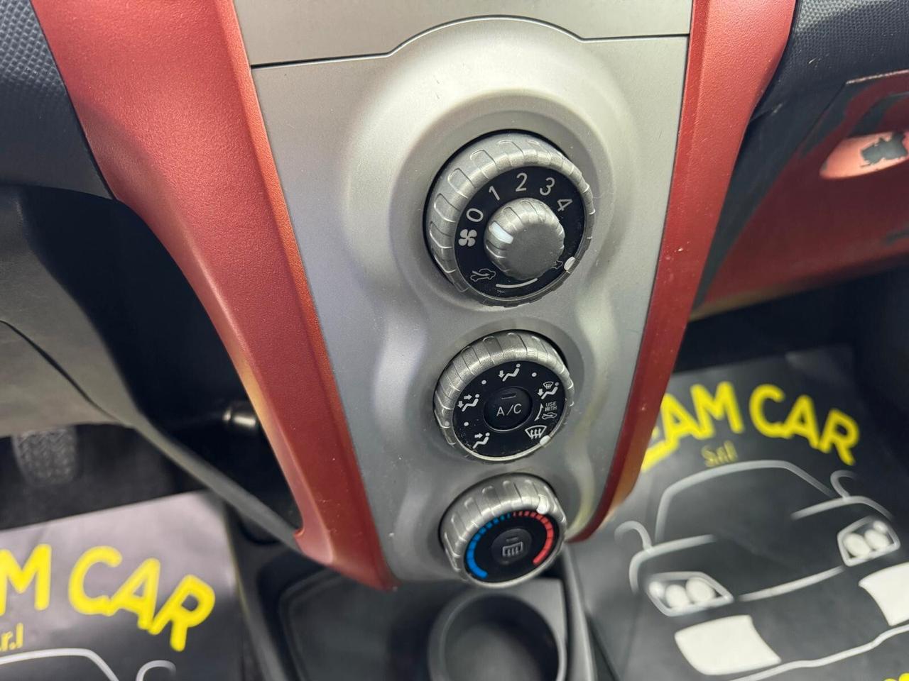 Toyota Yaris 1.0 Benzina 69Cv - Ok neopatentati