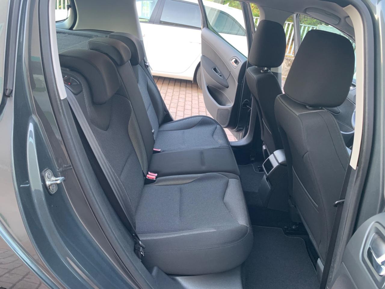 Peugeot 308 1.6 HDi 110CV 5p. Féline (6 Marce)