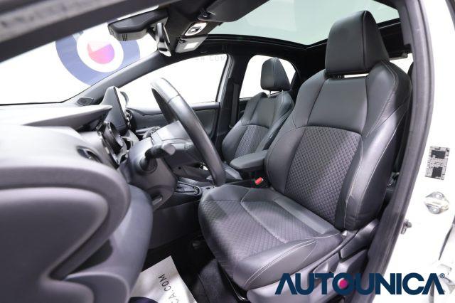 TOYOTA Yaris 1.5 HYBRID 5 PORTE LOUNGE FARI LED TETTO PANORAMA