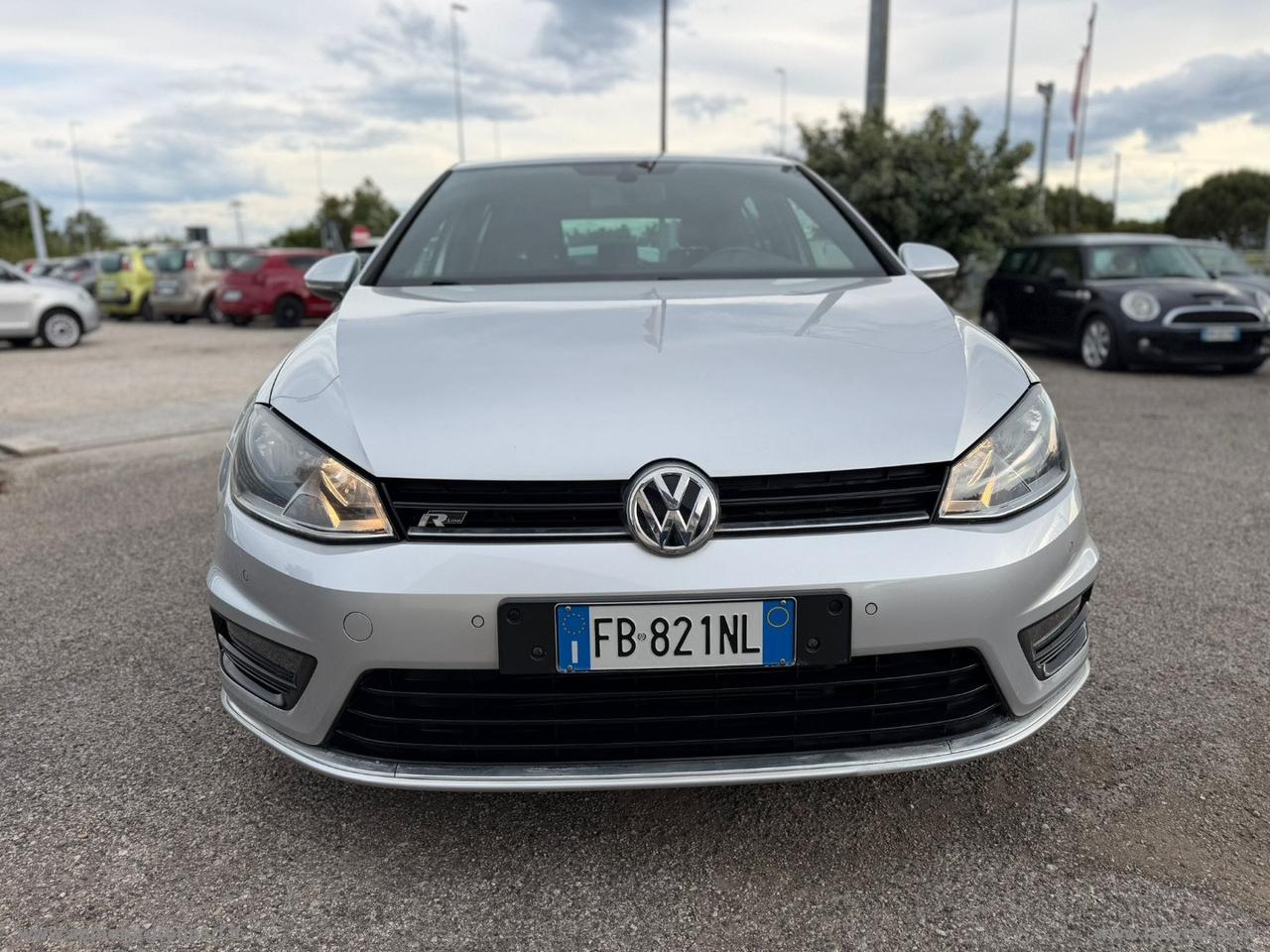 VOLKSWAGEN Golf 1.6 TDI 110CV R LINE 5p. Sport Edition BMT