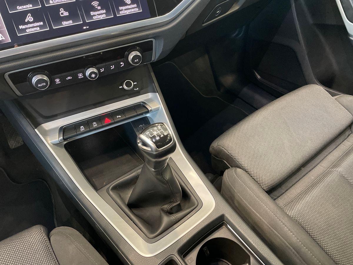 AUDI Q3 II 2018 - Q3 35 1.5 tfsi Business