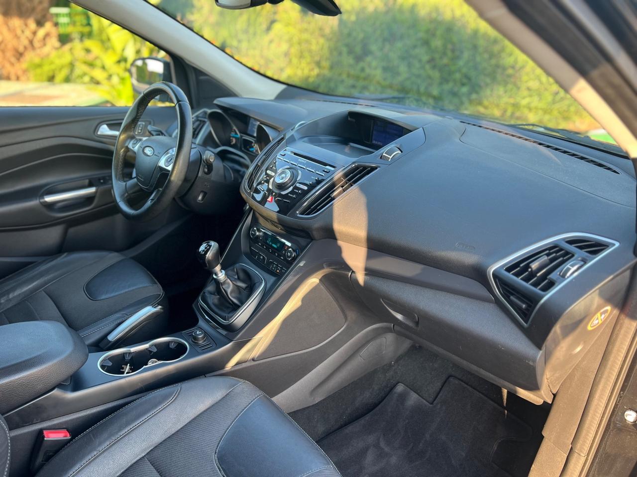 Ford Kuga 2.0 TDCI 140 CV 4WD Titanium