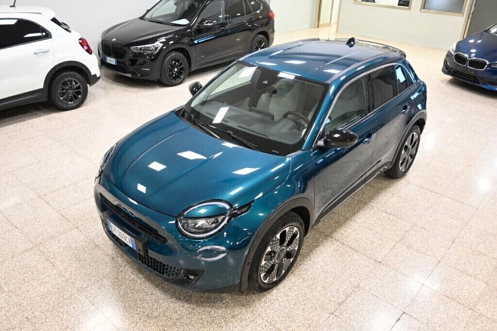 FIAT 600 HYBRID 136CV AUTOMATICA LA PRIMA – 23.000 KM – FULL OPTIONAL