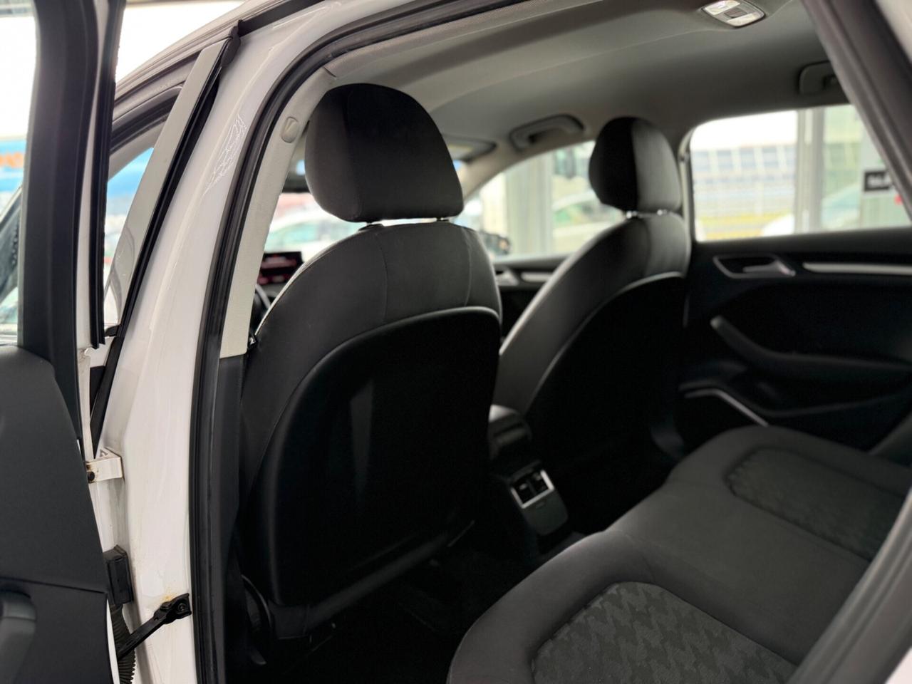 Audi A3 1.2 TFSI 110 CV Ambiente